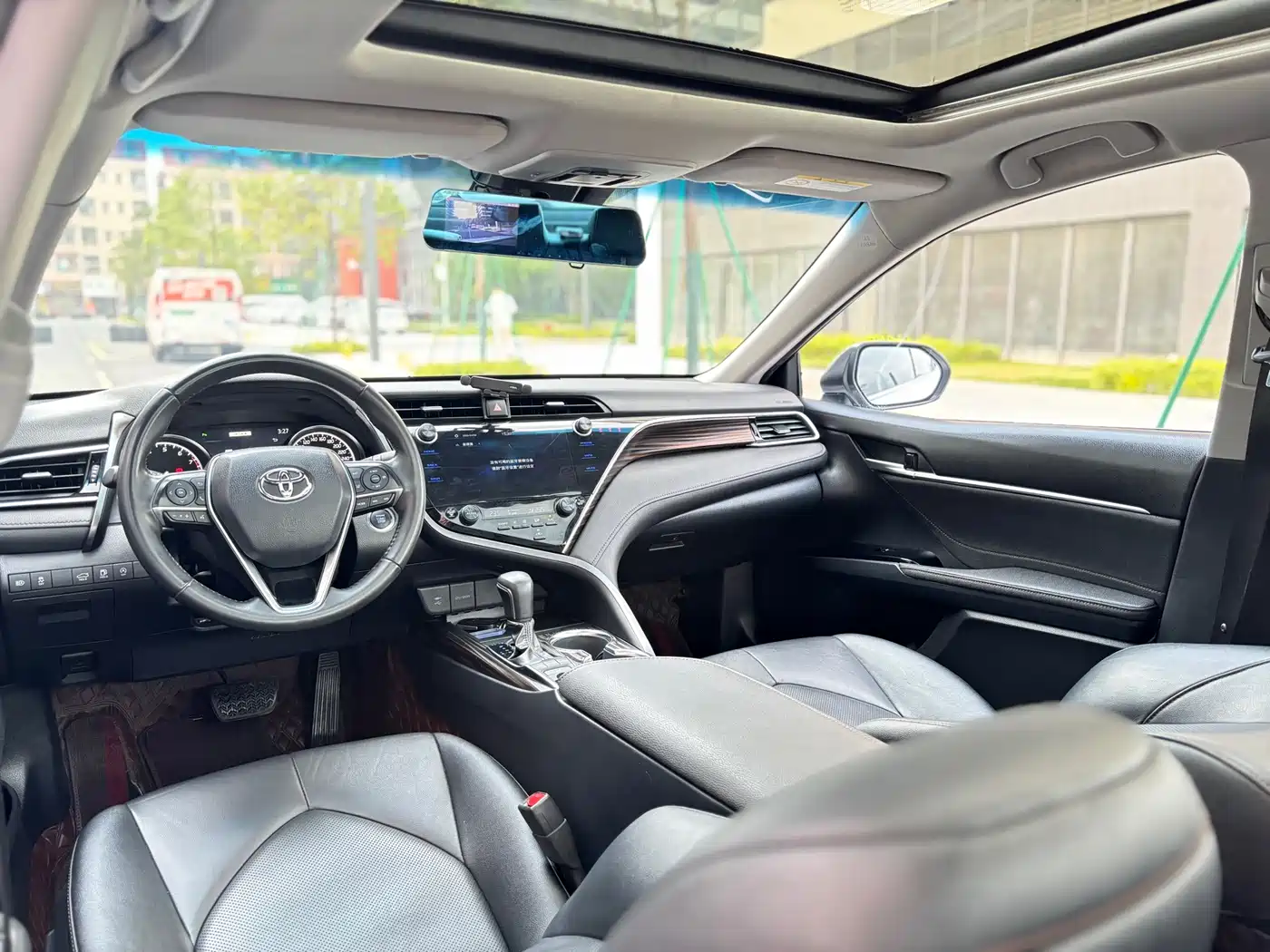 Toyota Camry 2019 2.5G Luxury Edition China VI фото 14