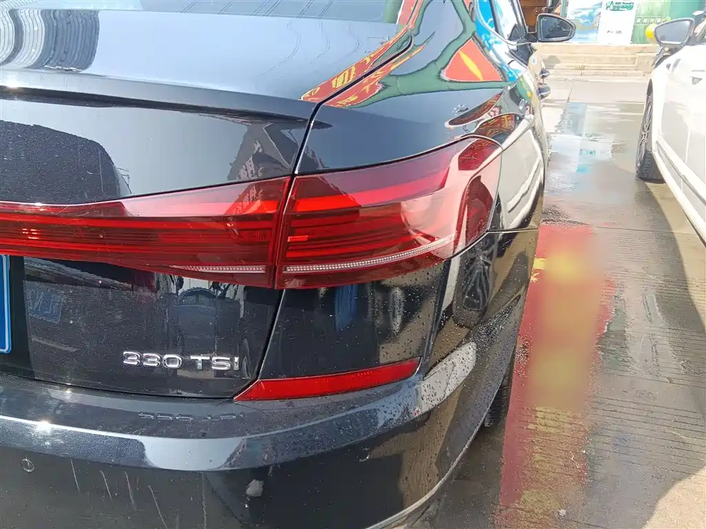 Volkswagen Passat 2022 330TSI Luxury Edition фото 8