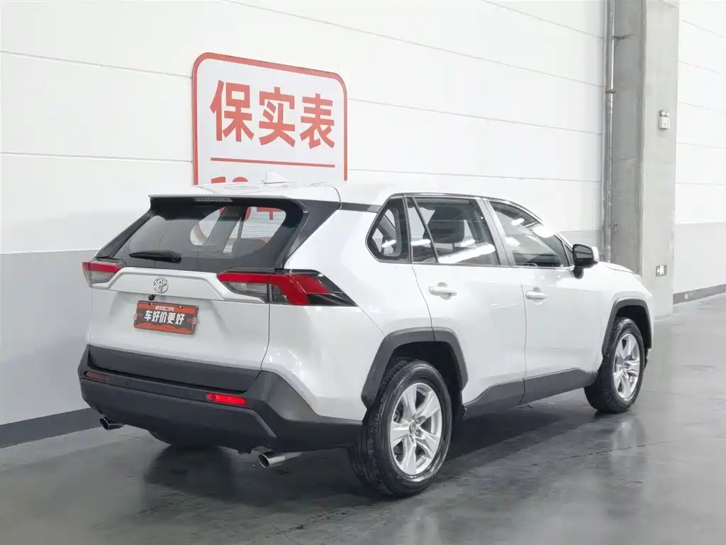 Toyota RAV4 Rongfang 2022 2.0L CVT 2WD Urban Edition фото 2