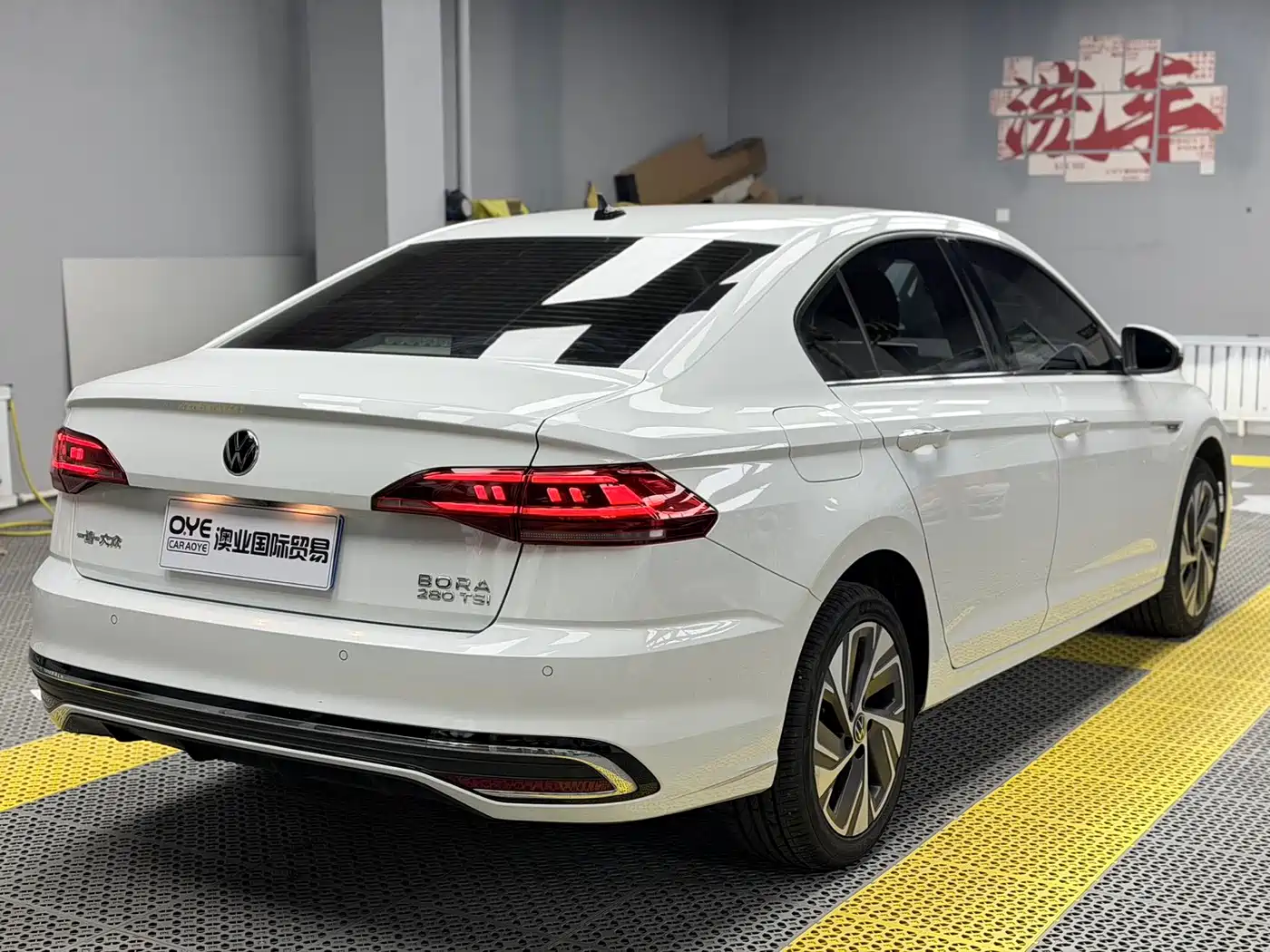 Volkswagen Bora 2023 280TSI DSG Prestige Edition фото 6