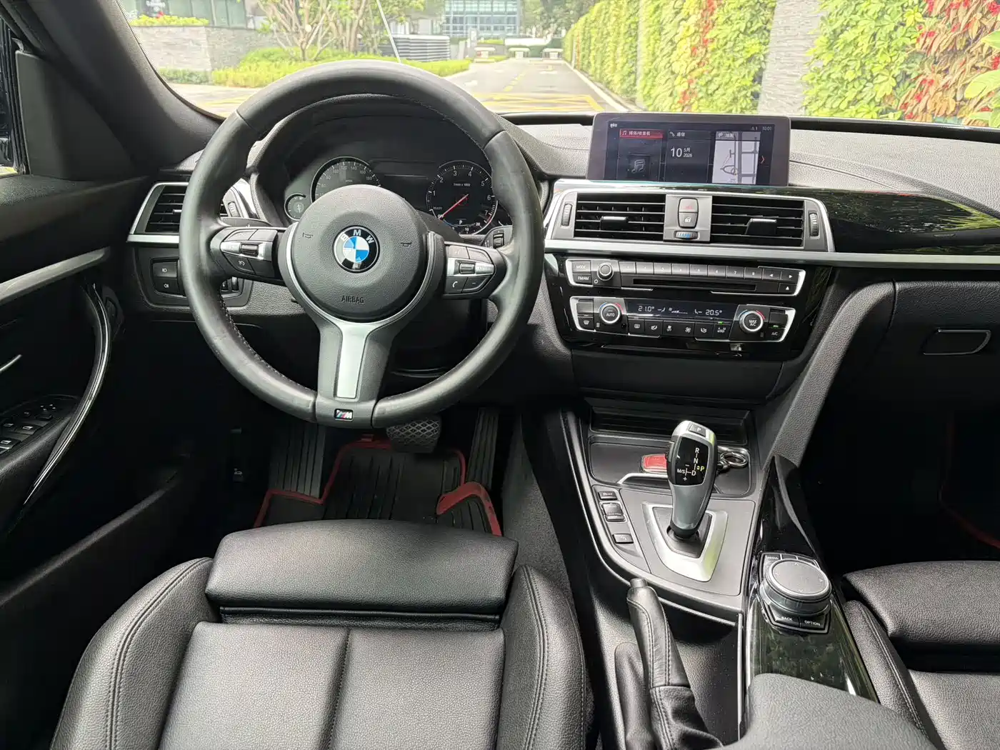BMW 3 Series GT 2020 320i M Sport Package фото 12