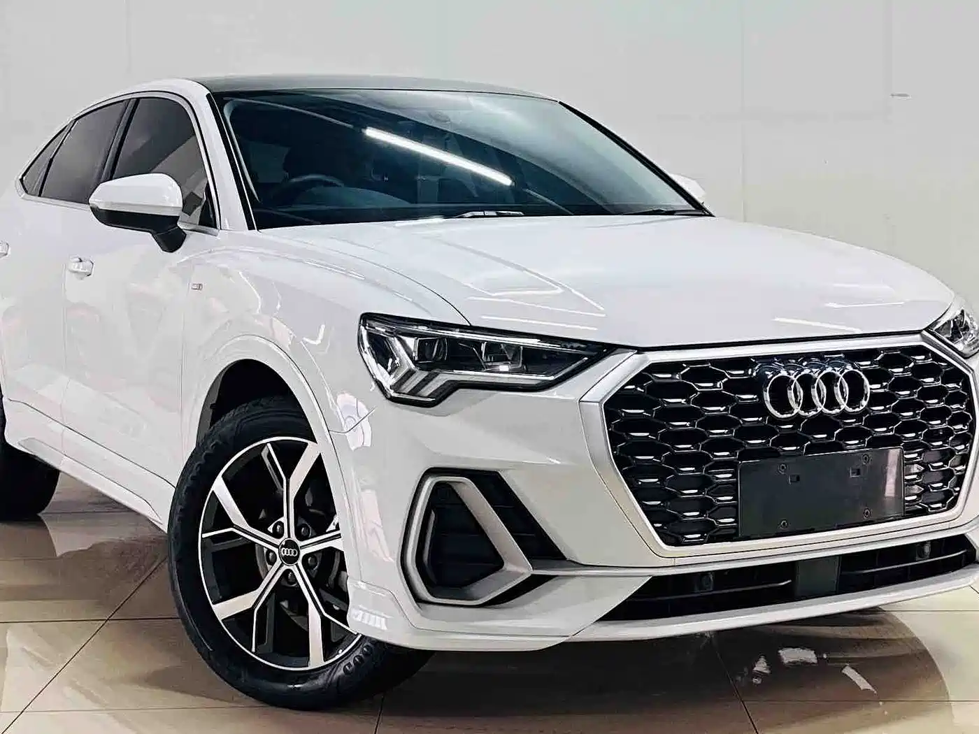 Audi Q3 Sportback 2020 40 TFSI Fashion фото 3