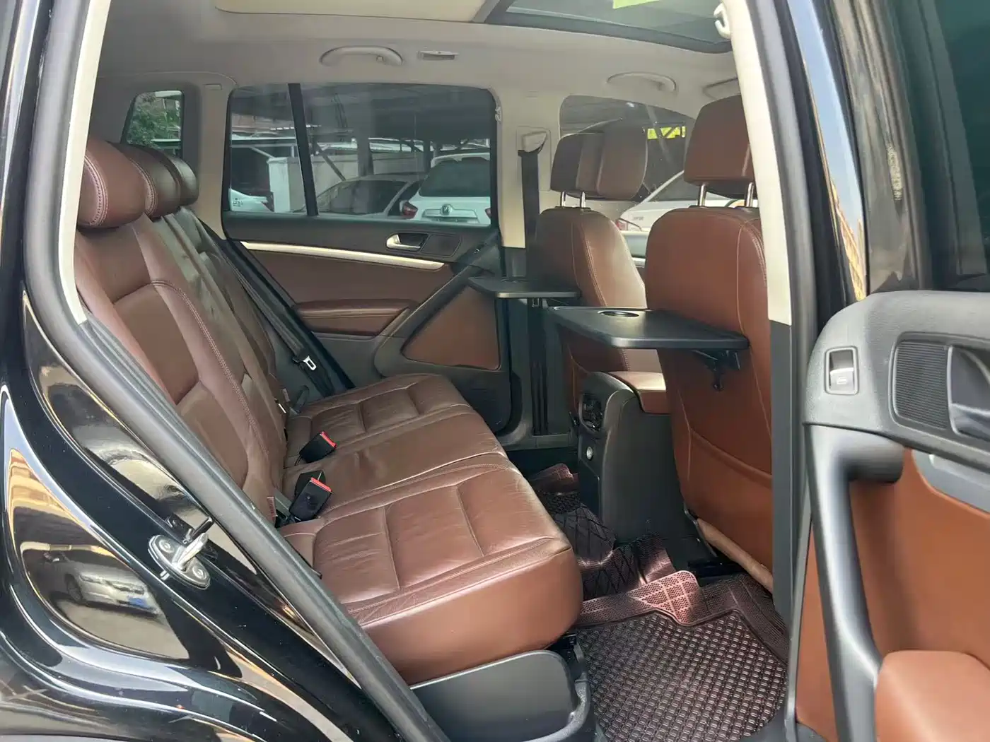 Volkswagen Tiguan 2012 2.0TSI Comfort фото 17