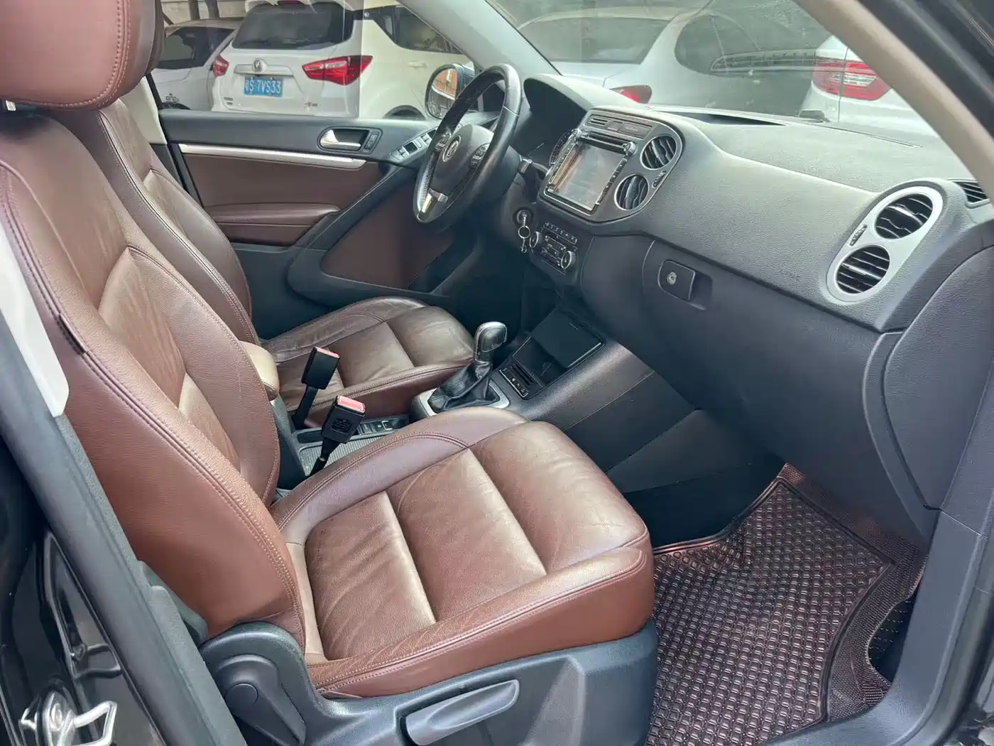 Volkswagen Tiguan 2012 2.0TSI Comfort фото 16