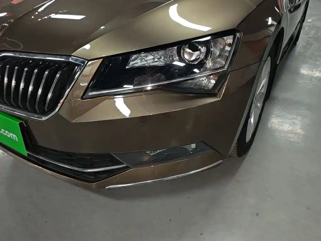 Škoda Superb 2016 TSI280 DSG Pioneer Edition фото 24