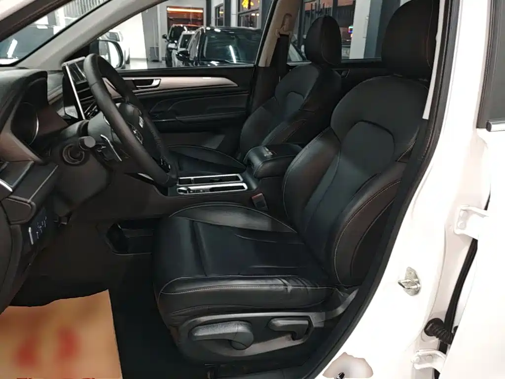 Фото 15 - Haval M6