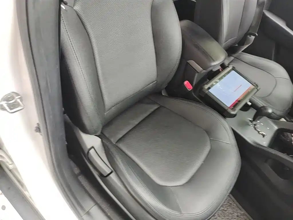 Hyundai Beijing Hyundai ix35 2015 2.0L Automatic 2WD Comfort China V фото 25