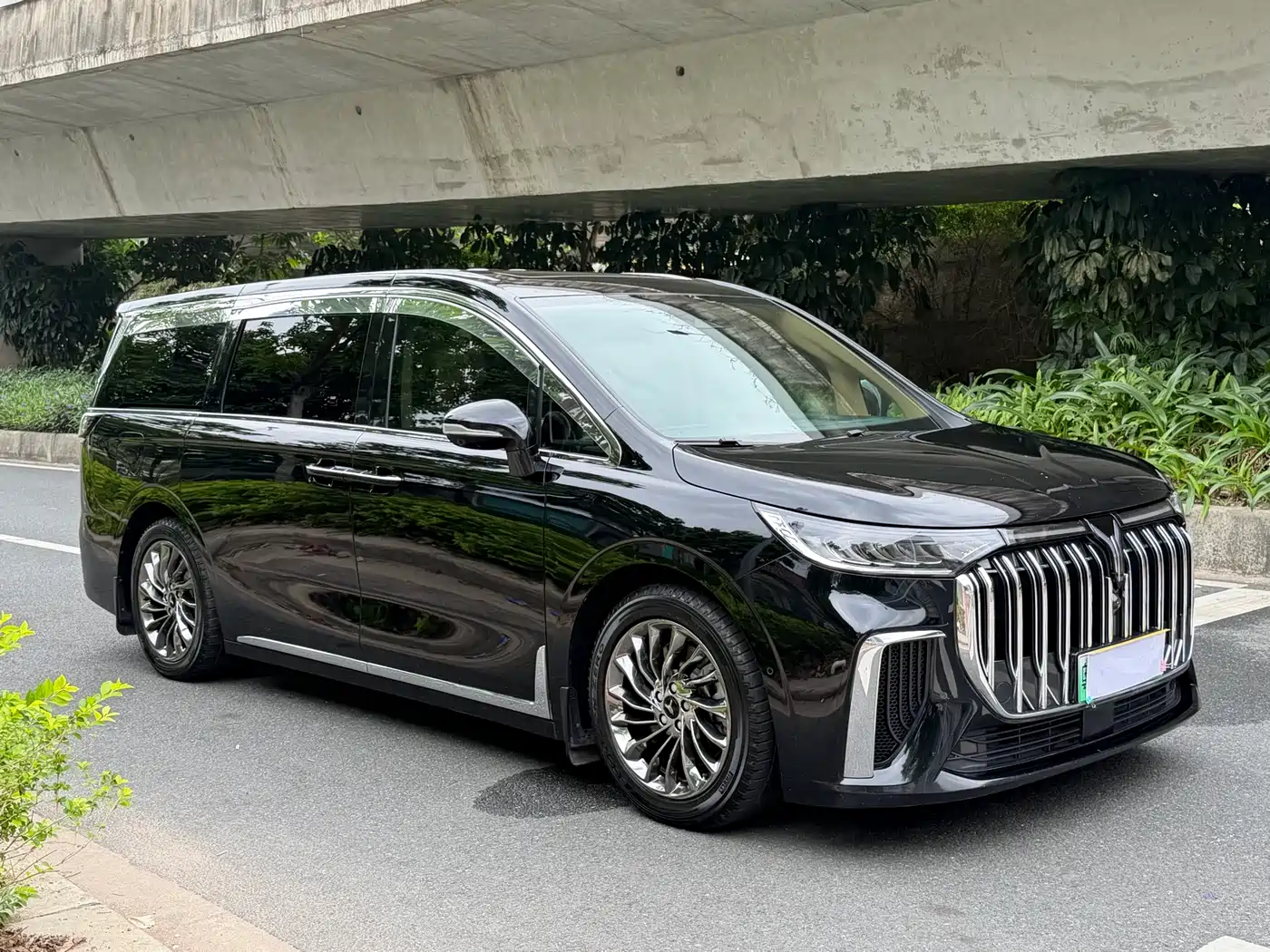 Voyah Auto Voyah Dreamer 2022 Low-carbon Dream+Smart Package фото 3