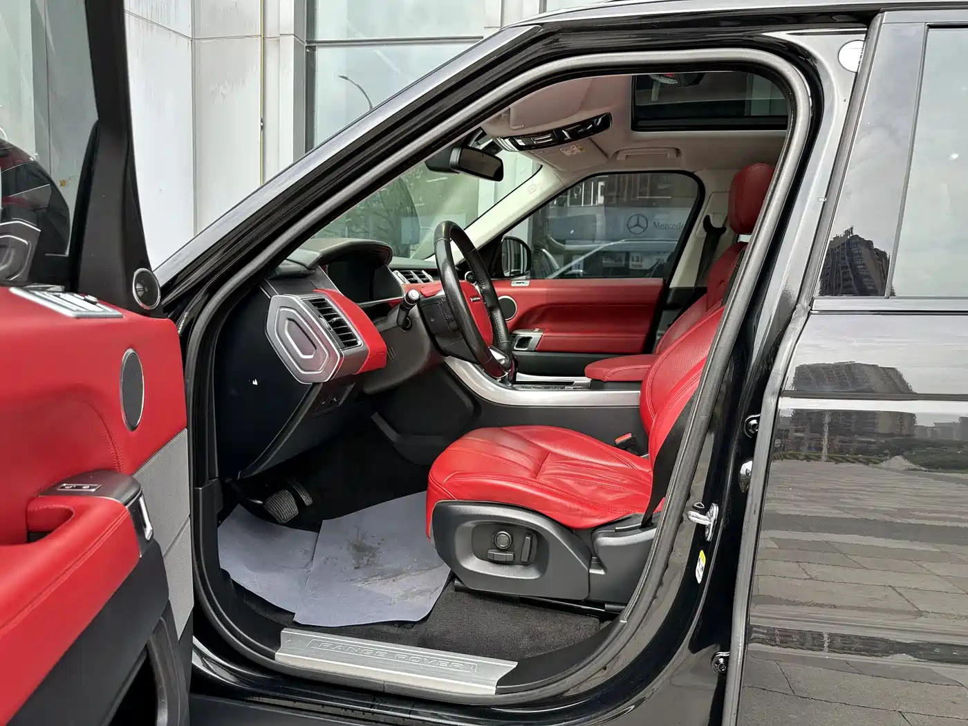 Land Rover Range Rover Sport 2016 3.0 SDV6 HSE фото 12