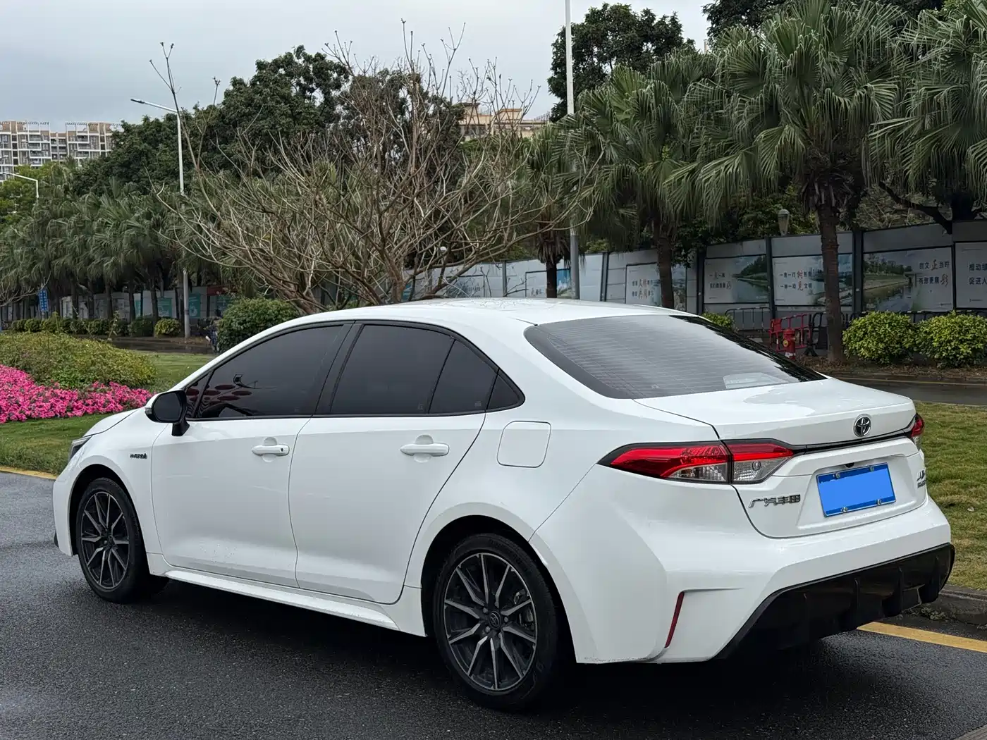 Toyota Levin 2023 Smart Hybrid 1.8L Sport Edition фото 2