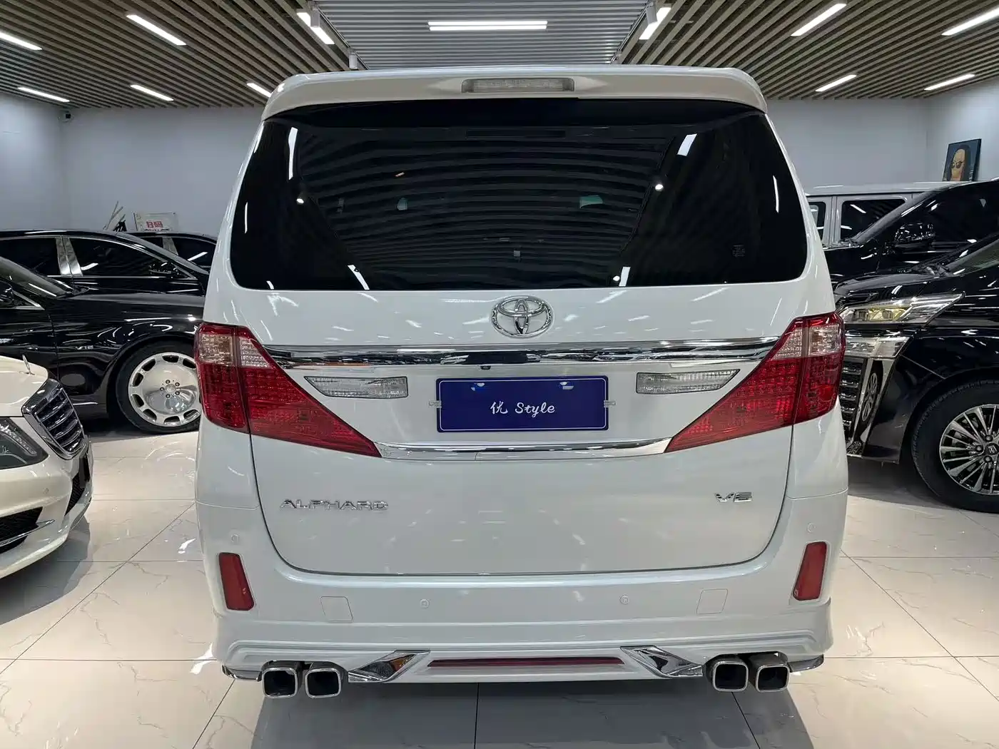 Toyota Alphard 2012 3.5L Luxury Edition фото 5