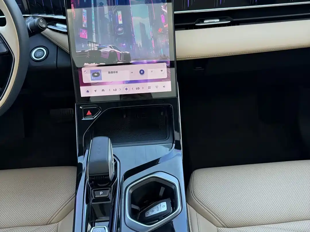 GEELY AUTOMOBILE BOYUE L