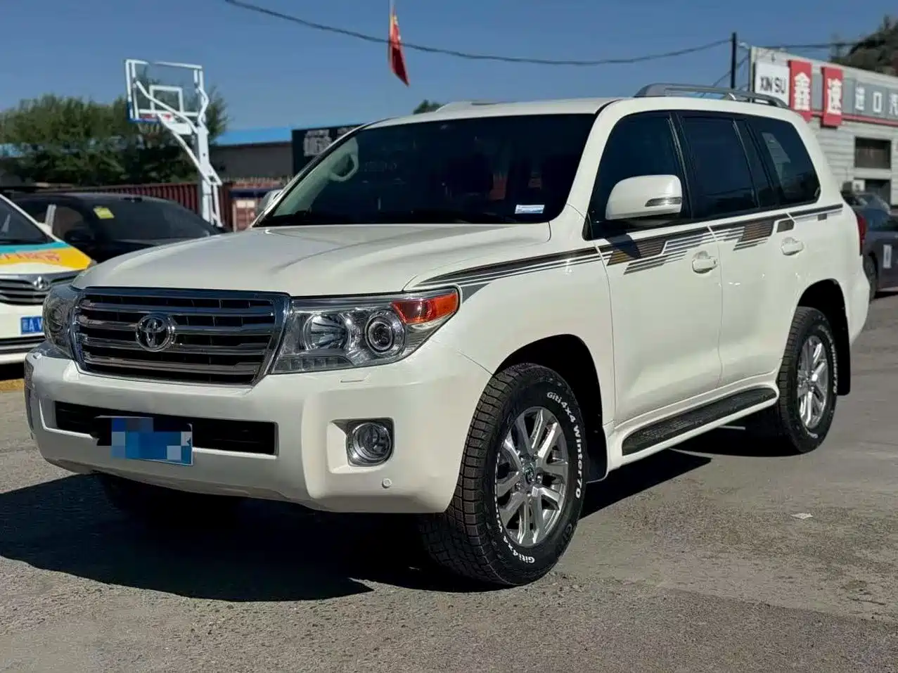 Toyota Land Cruiser (Import) 2015 4.0L V6 Middle East Low Configuration Edition