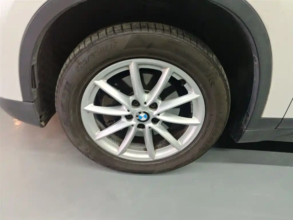 BMW X1 2018 sDrive18Li Fashion Model фото 23