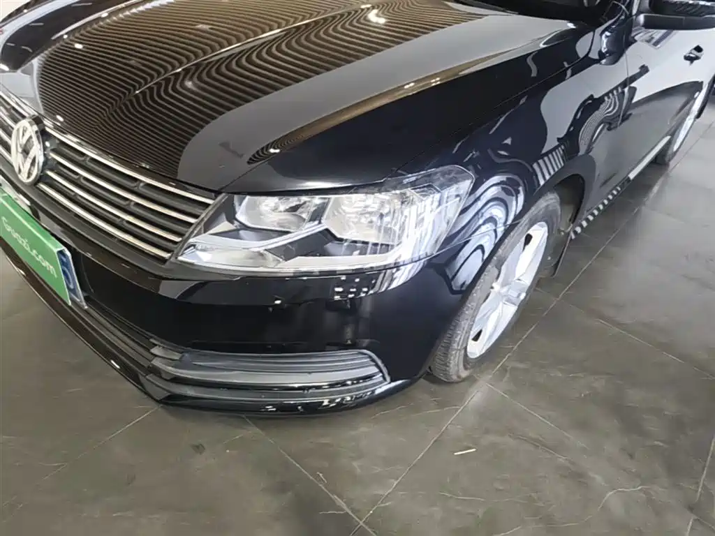 Volkswagen Lavida 2017 1.6L Manual Trend Edition фото 24