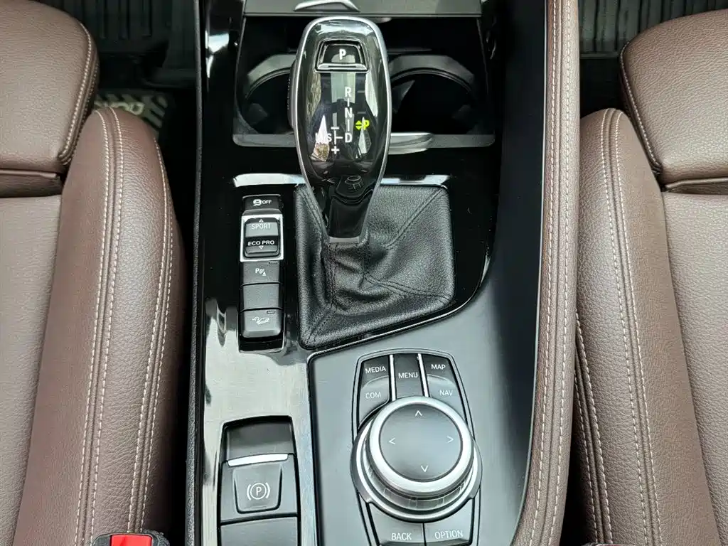 BMW X1 2020 xDrive25Li Premium Edition фото 19