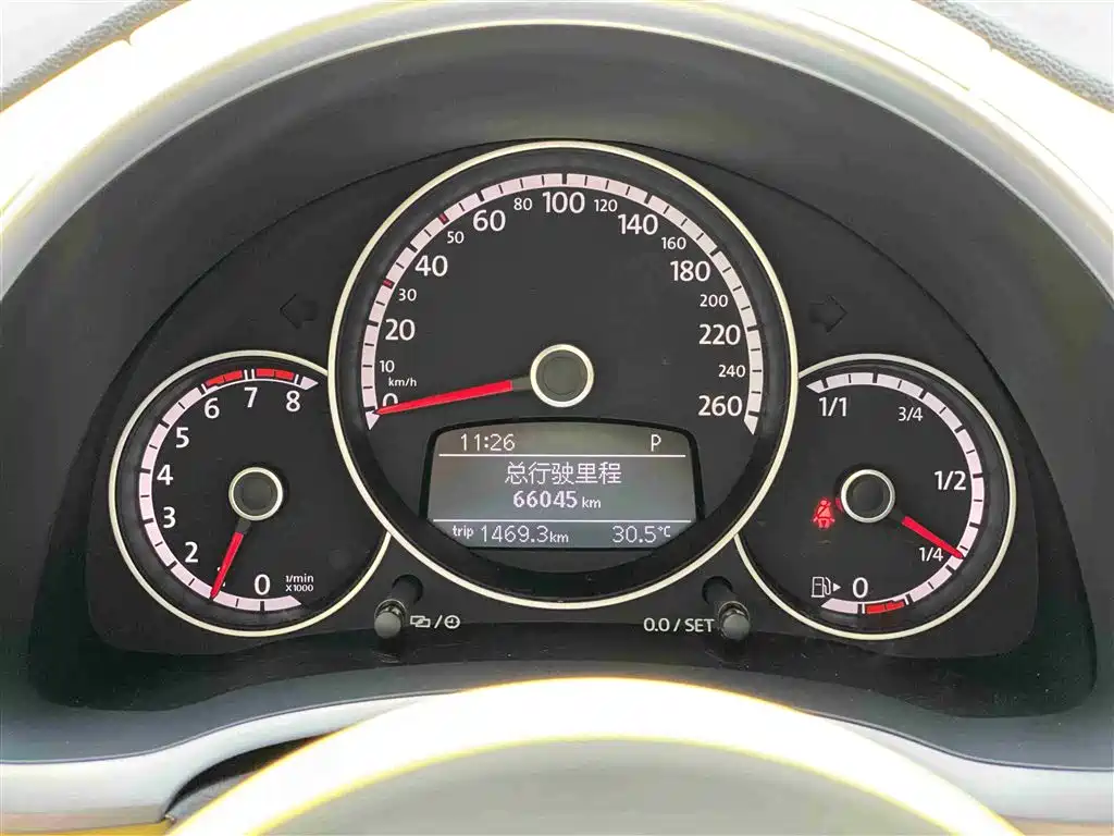 Volkswagen Beetle 2015 180TSI фото 22
