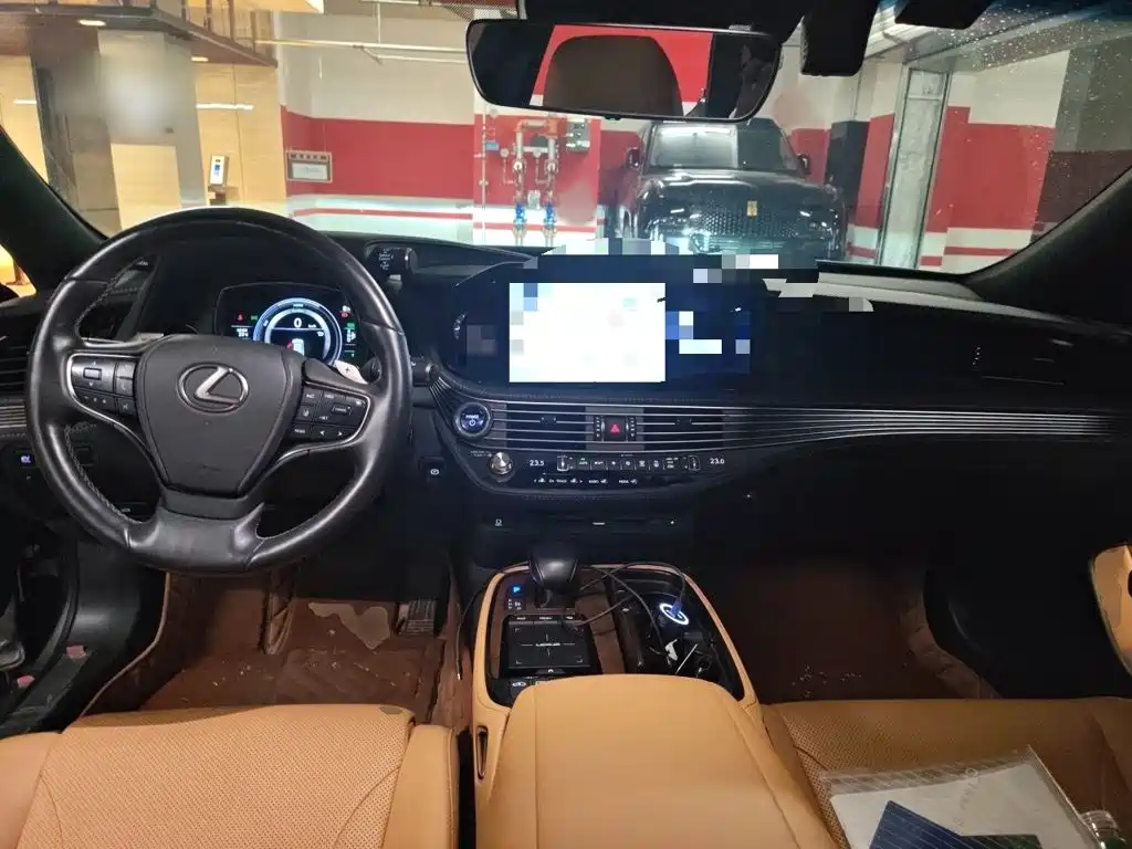 LEXUS LS