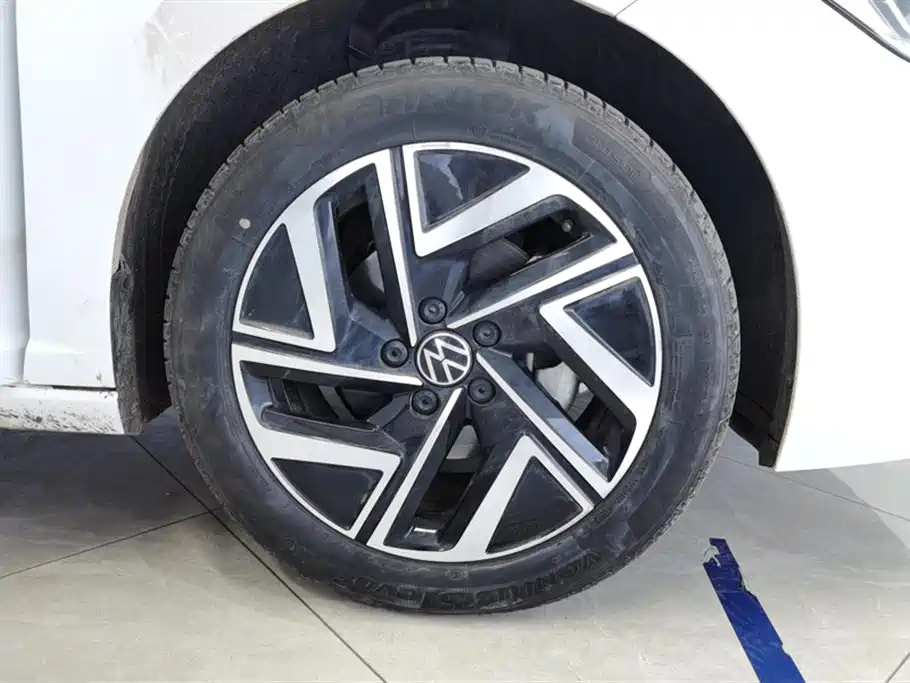 Volkswagen Sagitar 2023 300TSI DSG Surpassing Edition фото 6