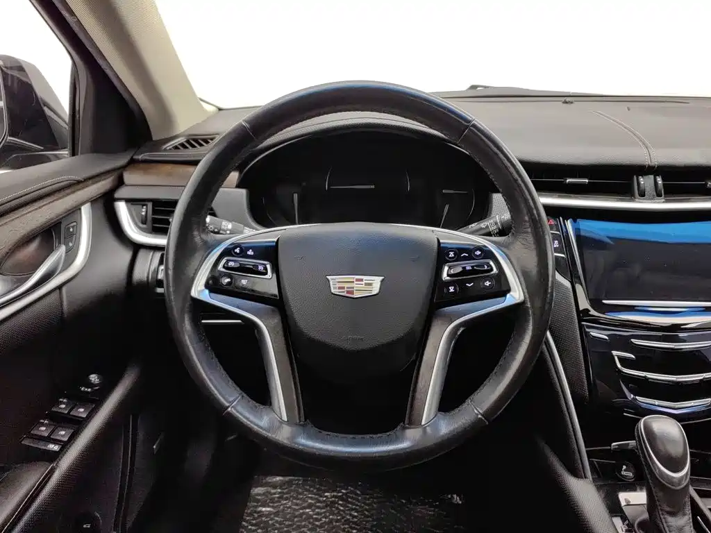 Photo 11 - Cadillac XTS
