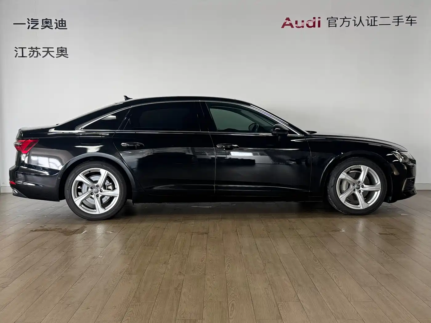 Audi A6L 2020 45 TFSI quattro Exclusive Elegance фото 3