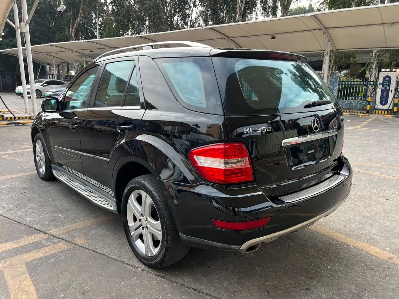 Mercedes-Benz M-Class 2010 ML 350 4MATIC Luxury фото 6