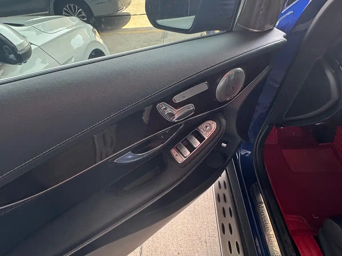 Mercedes-Benz GLC 2018 GLC 260 4MATIC Luxury фото 12