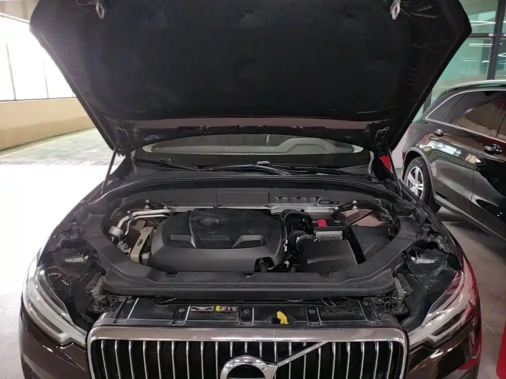 Фото 20 - Volvo XC60