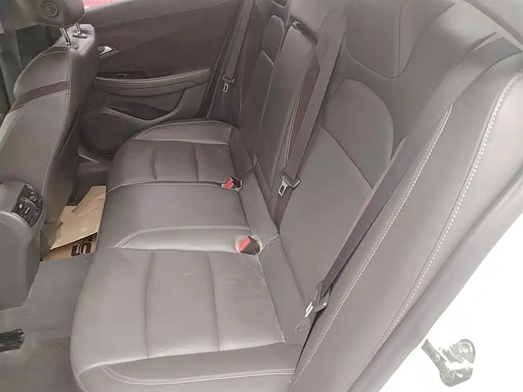 Chevrolet Malibu 2017 1.5T Automatic Luxury Edition фото 17