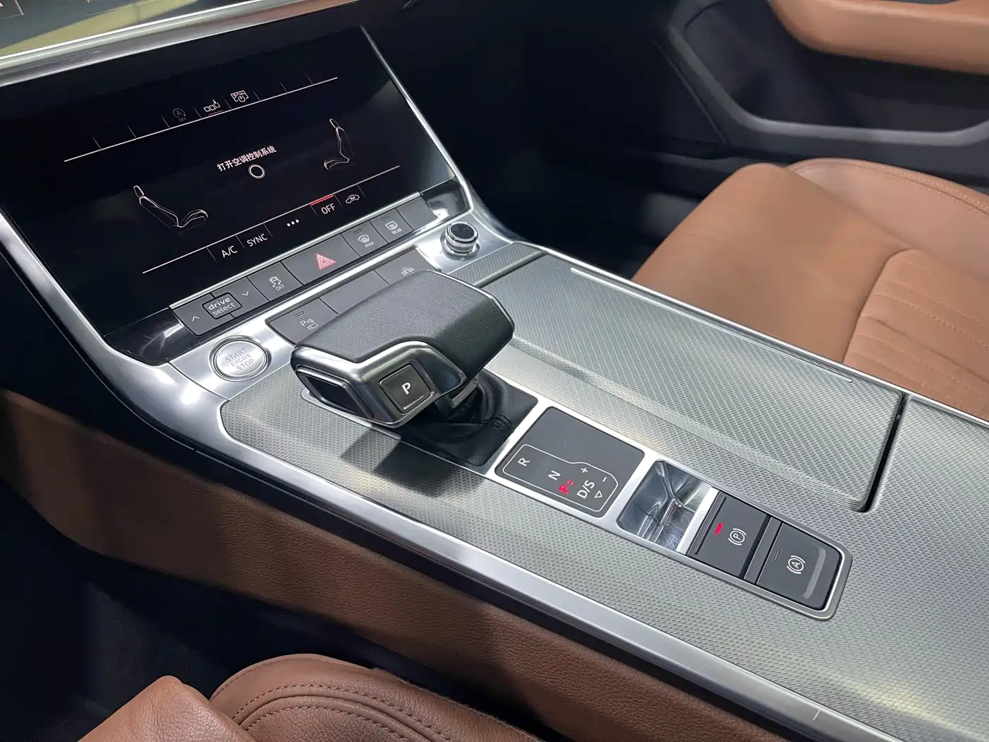 Audi A6L 2019 40 TFSI Luxury Elegance фото 15