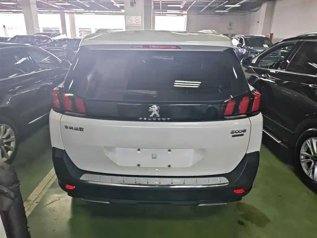 Peugeot 5008 2017 350THP 7-seat Elite Edition фото 6