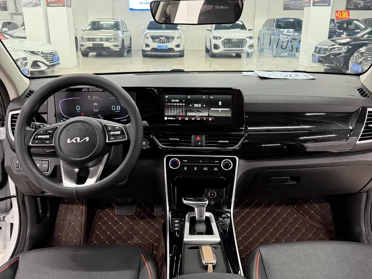 Kia Seltos 2026 1.5L IVT Luxury Edition фото 5
