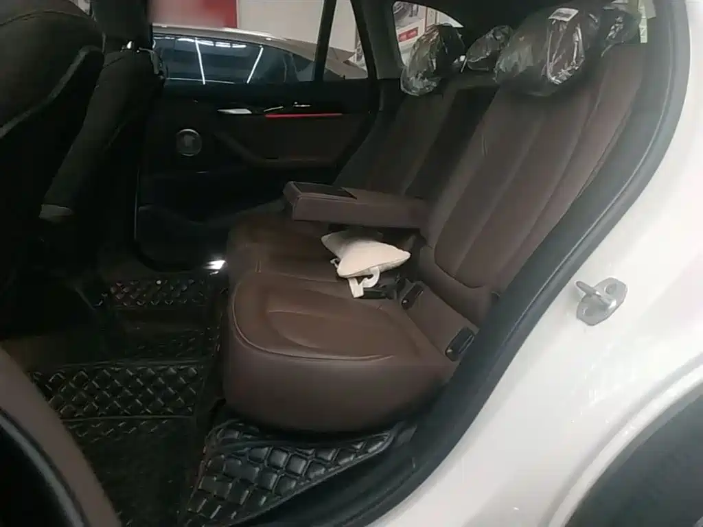 BMW X1 2022 sDrive25Li Leading фото 17