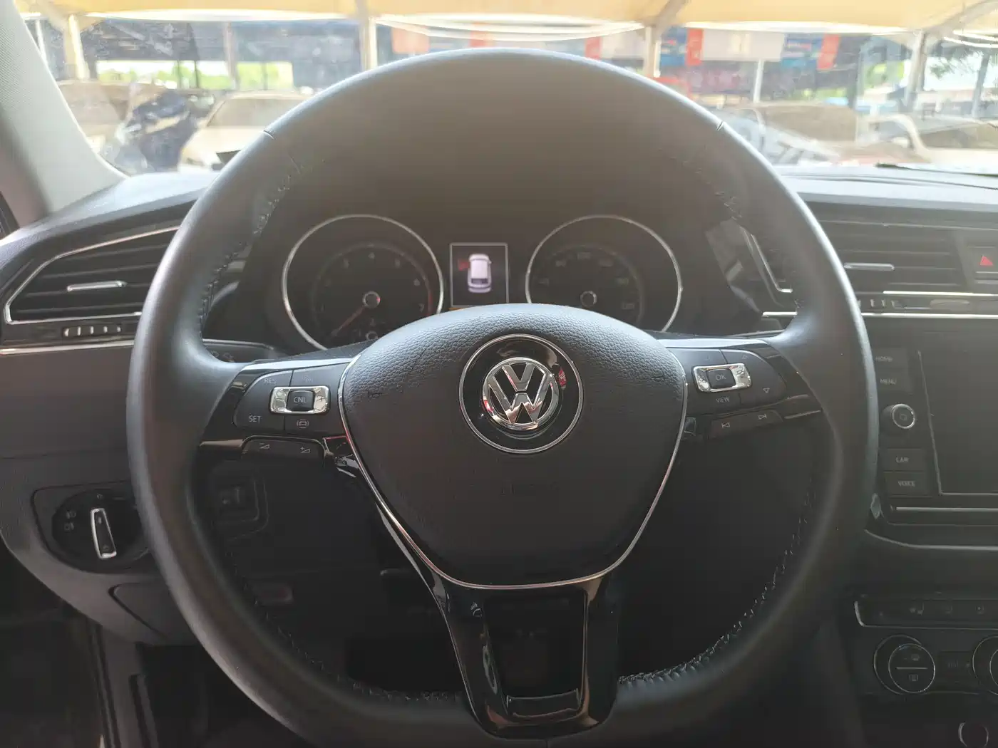 Volkswagen Tiguan L 2019 330TSI Automatic 2WD Smart Luxury Edition China VI фото 6