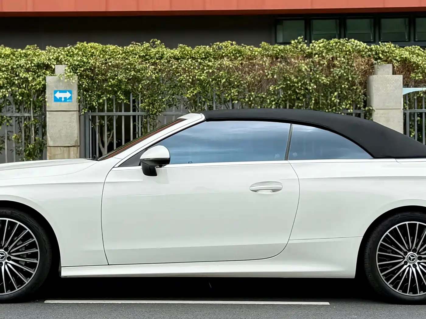 Mercedes-Benz CLE 2024 CLE 260 Convertible Coupe фото 4