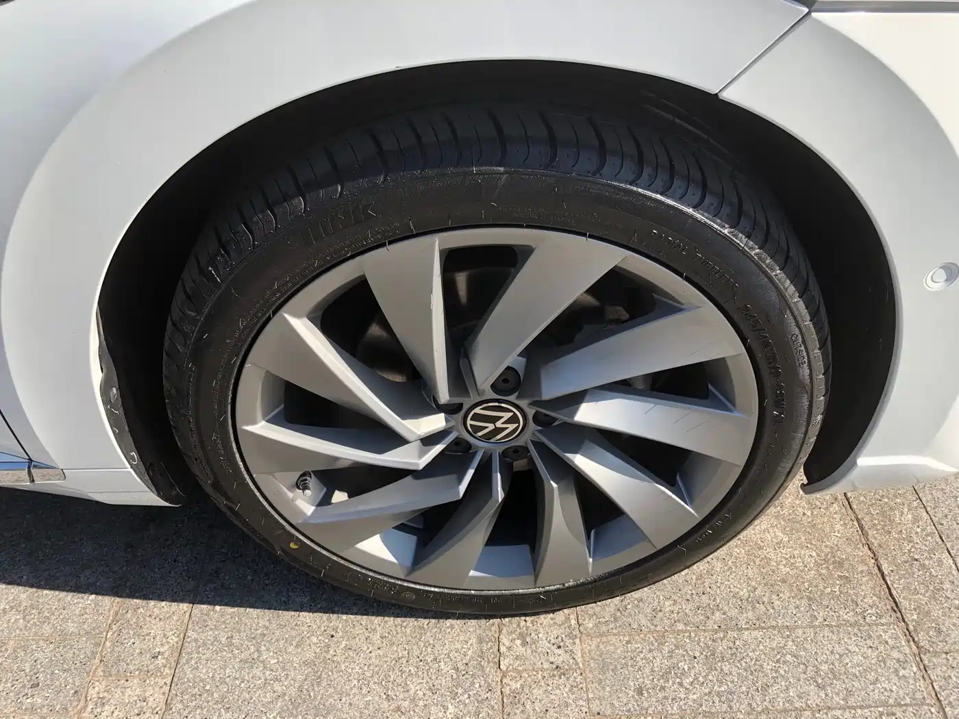 Volkswagen FAW-Volkswagen CC 2023 380TSI Eye-catching Edition фото 12