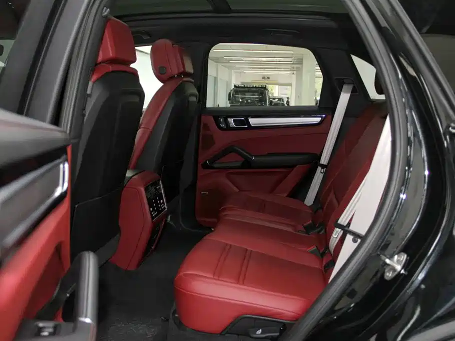 Porsche Cayenne 2023 Cayenne 3.0T Platinum Edition фото 8