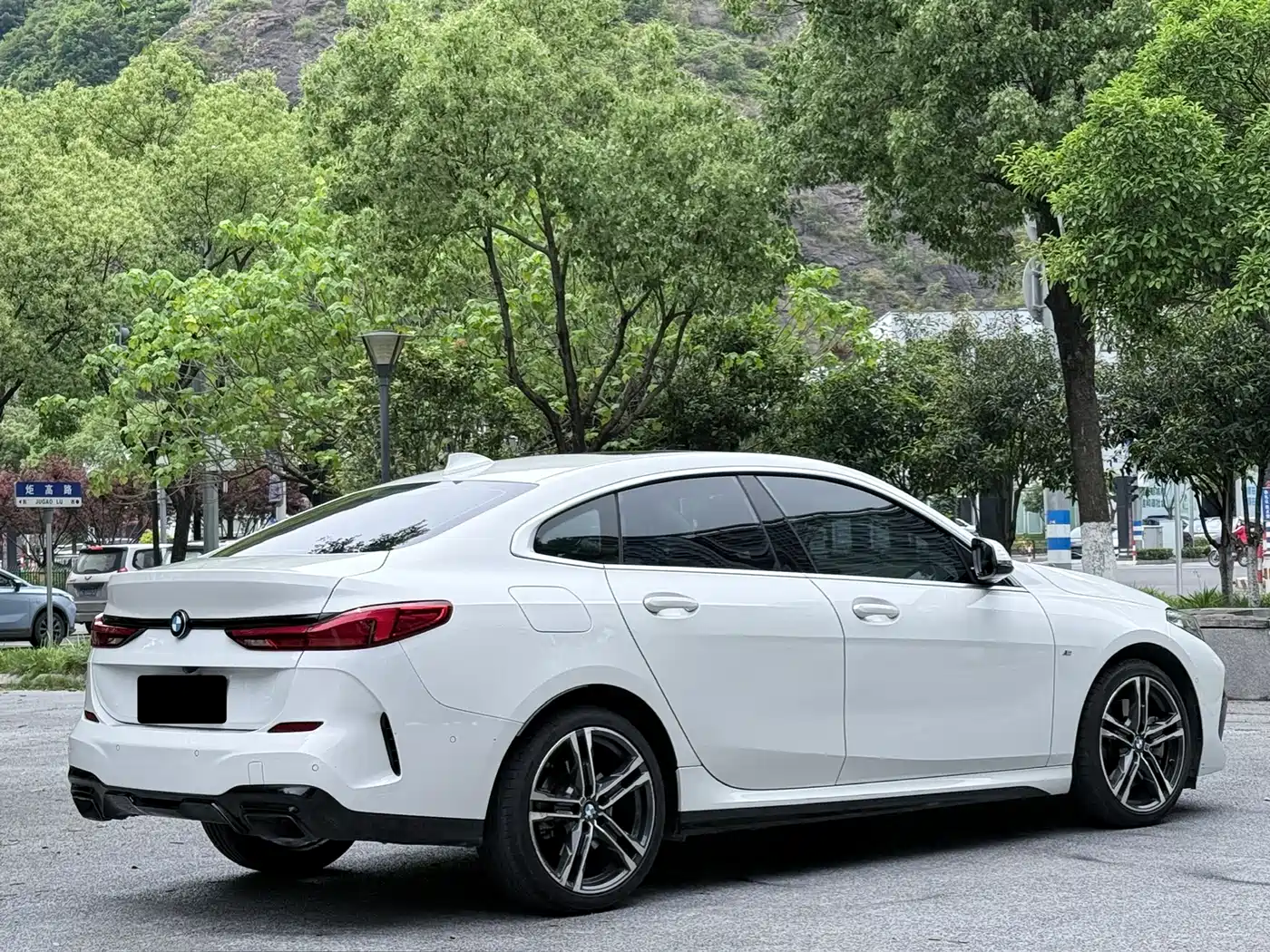 BMW 2 Series (Import) 2023 225i 4-Door Coupe M Sport Package фото 14