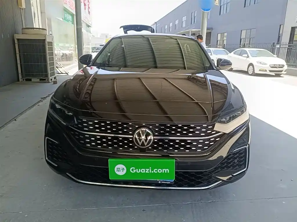 Volkswagen Passat 2022 330TSI Starlight Elite Edition фото 3