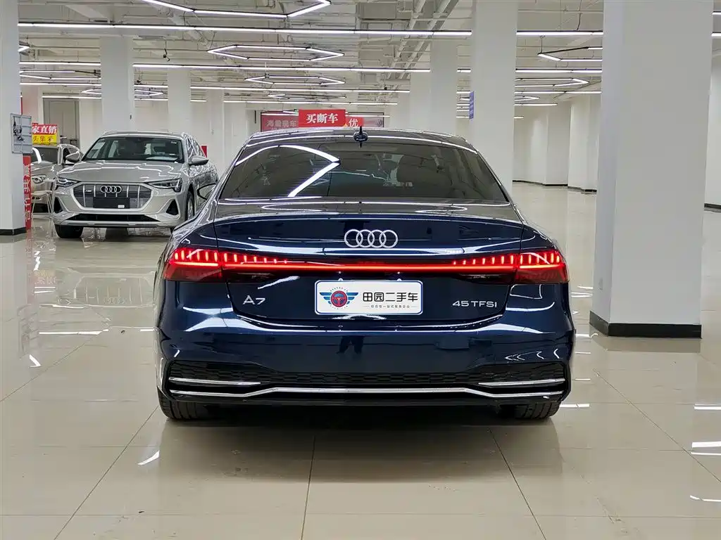 AUDI A7L