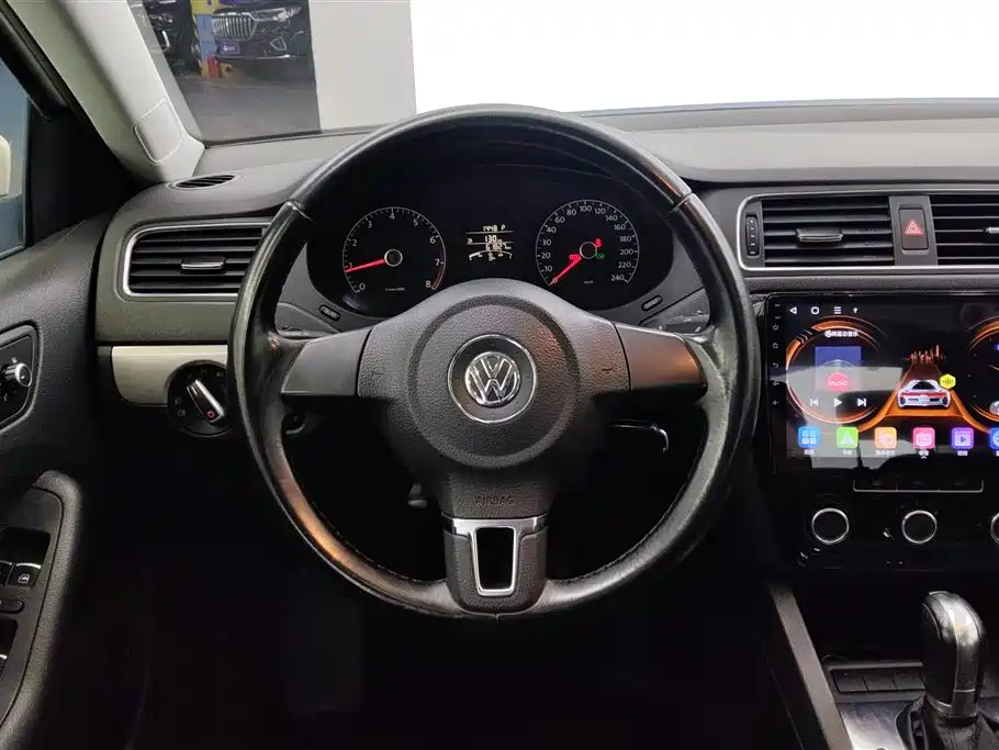 Volkswagen Sagitar 2014 Facelift 1.6L Automatic Comfort фото 15