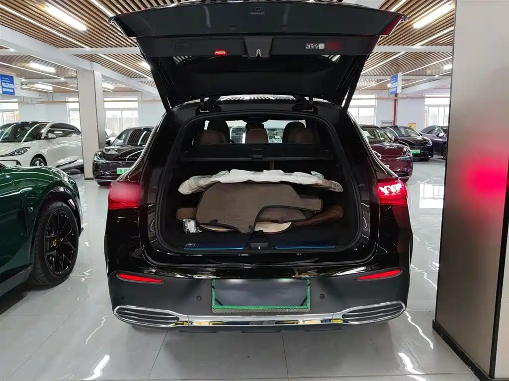 Mercedes-Benz EQE SUV 2024 500 4MATIC Pioneer Edition фото 15