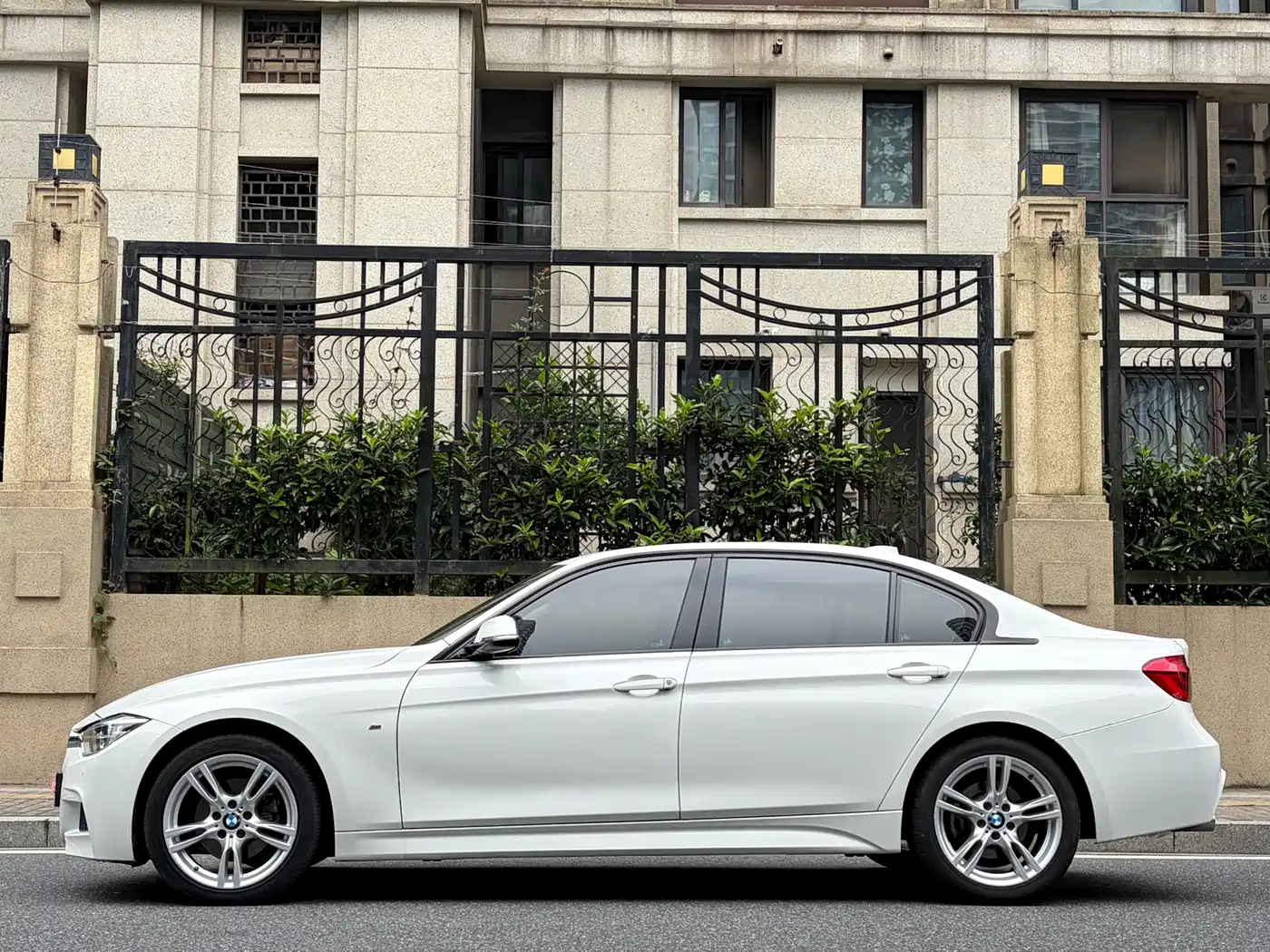 BMW 3 Series 2019 320Li M Luxury Package фото 5