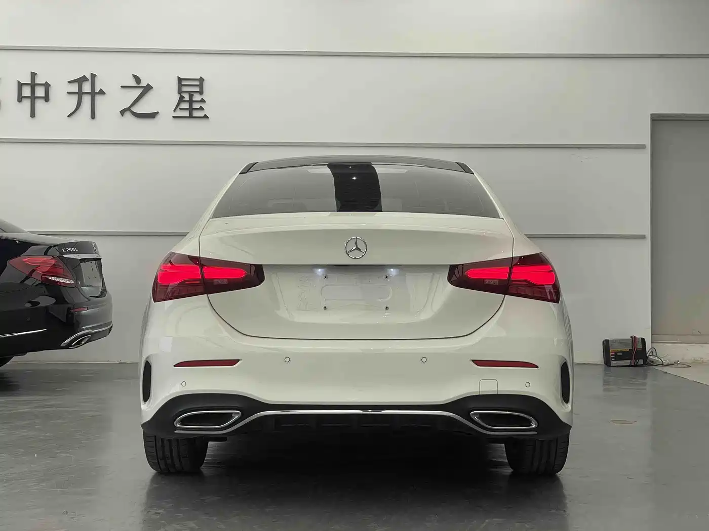 Mercedes-Benz A-Class 2024 A 200 L Fashion Edition фото 2