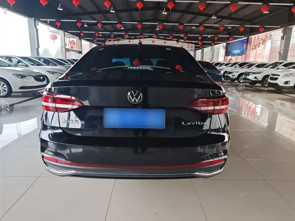 Volkswagen Lavida 2023 Facelift 1.5L Automatic 5 Million Edition фото 12