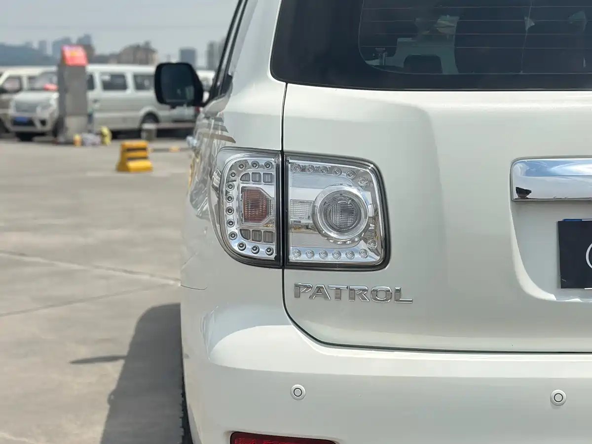 Nissan Patrol 2020 2018 4.0L Flagship