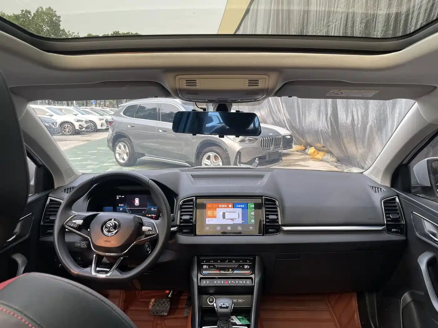 Škoda Karoq 2023 TSI280 Luxury Edition фото 26