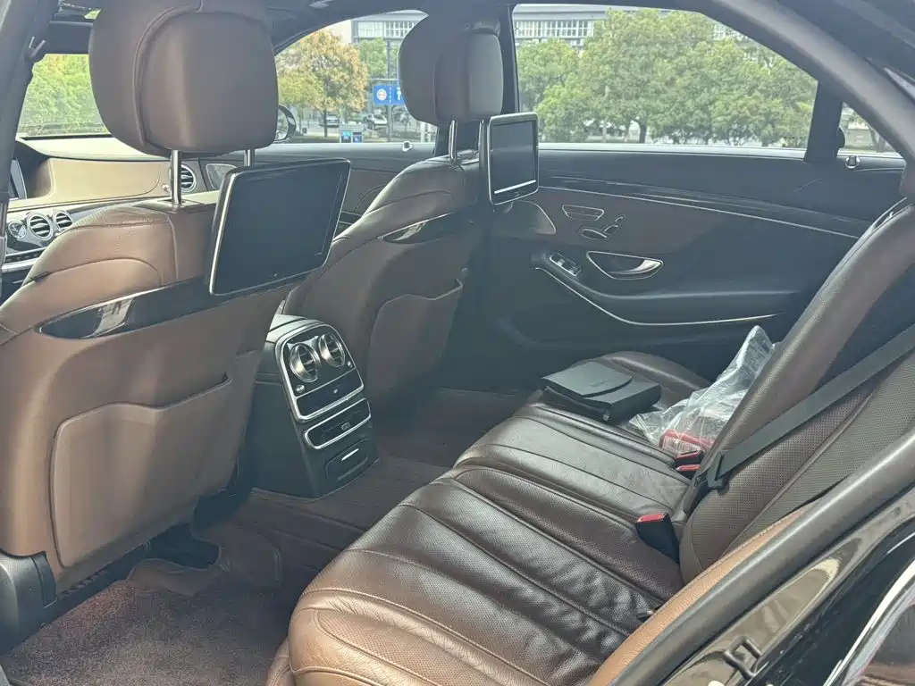 Фото 8 - Mercedes-Benz S-Class