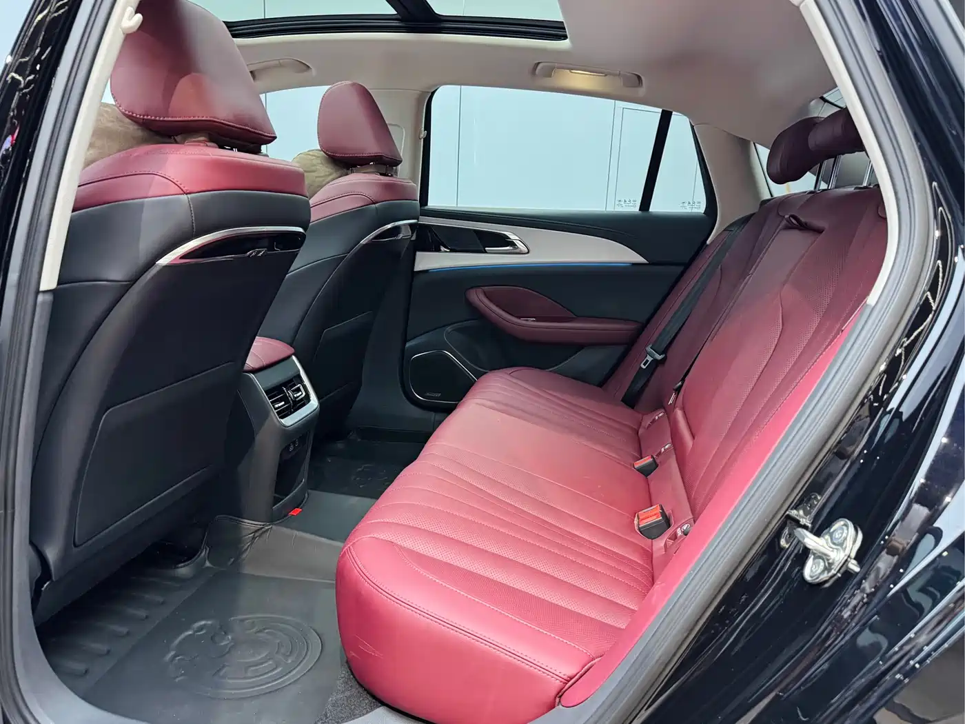 Hongqi H5 PHEV 2025 170 Super Hybrid Edition фото 18