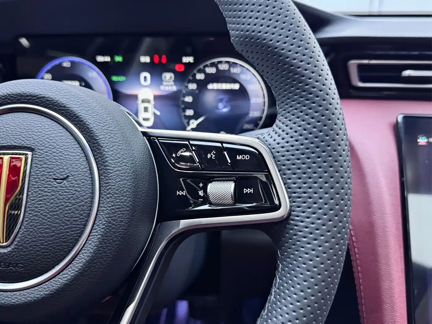 Hongqi H5 PHEV 2025 170 Super Hybrid Edition фото 7